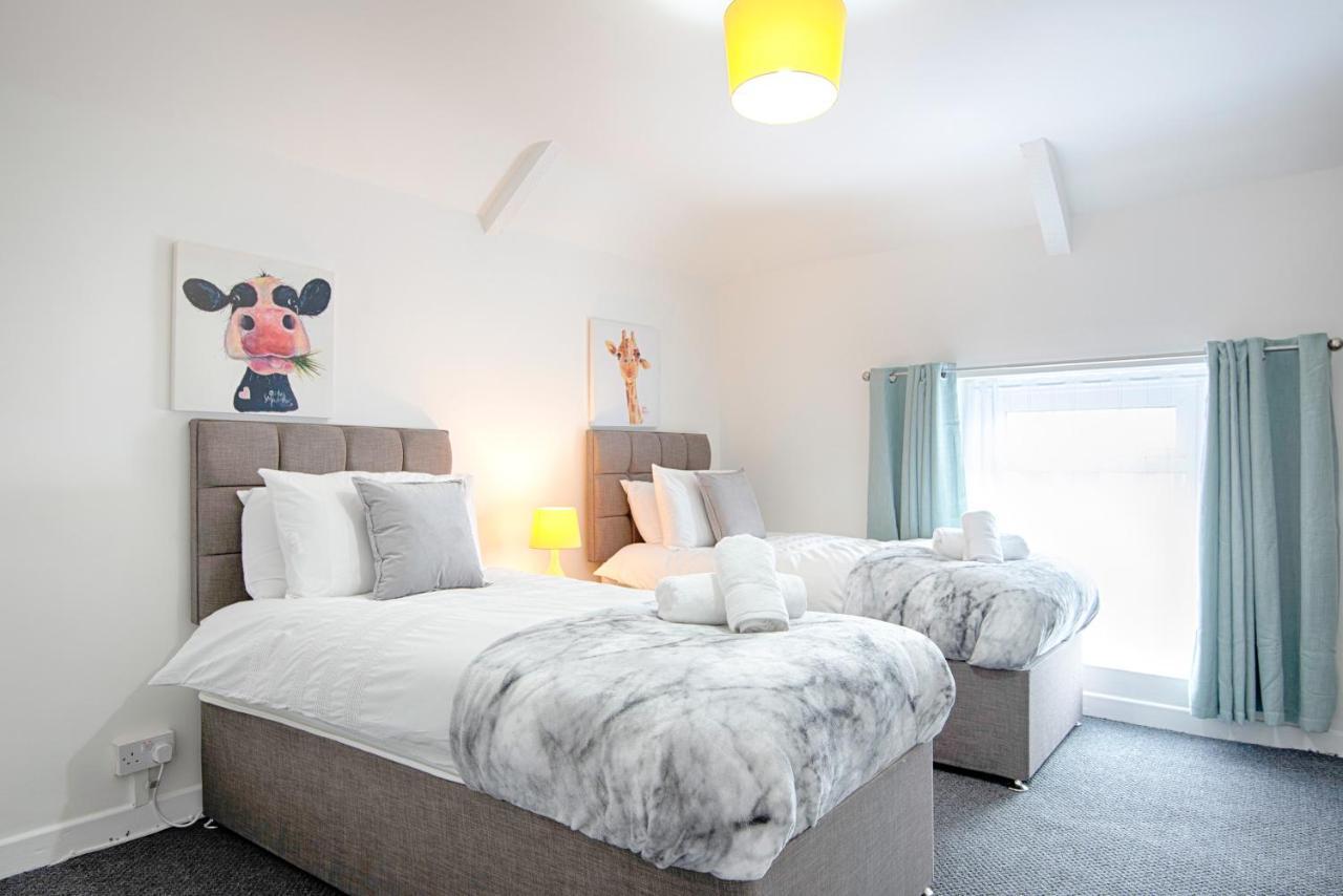 Parking, Smart Tv'S In All Rooms, Central Location Swansea Exterior foto