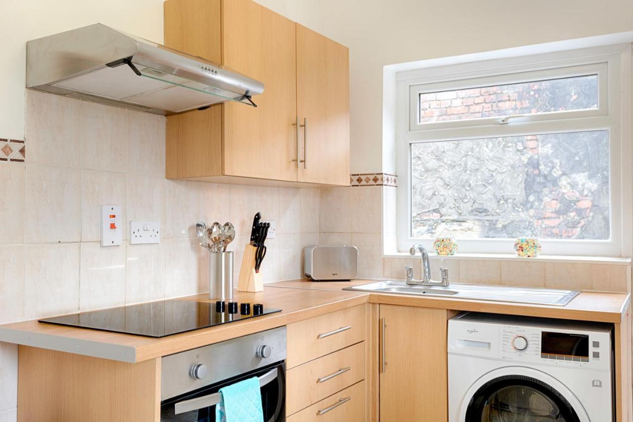 Parking, Smart Tv'S In All Rooms, Central Location Swansea Exterior foto